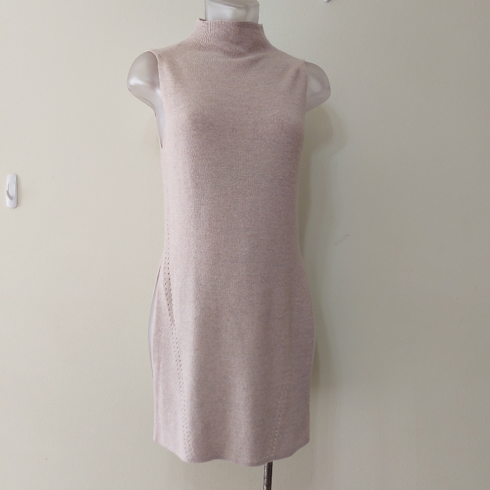 Wilfred Aritzia Italian Wool Sleeveless Top Small Old Money Quiet luxury Neutral